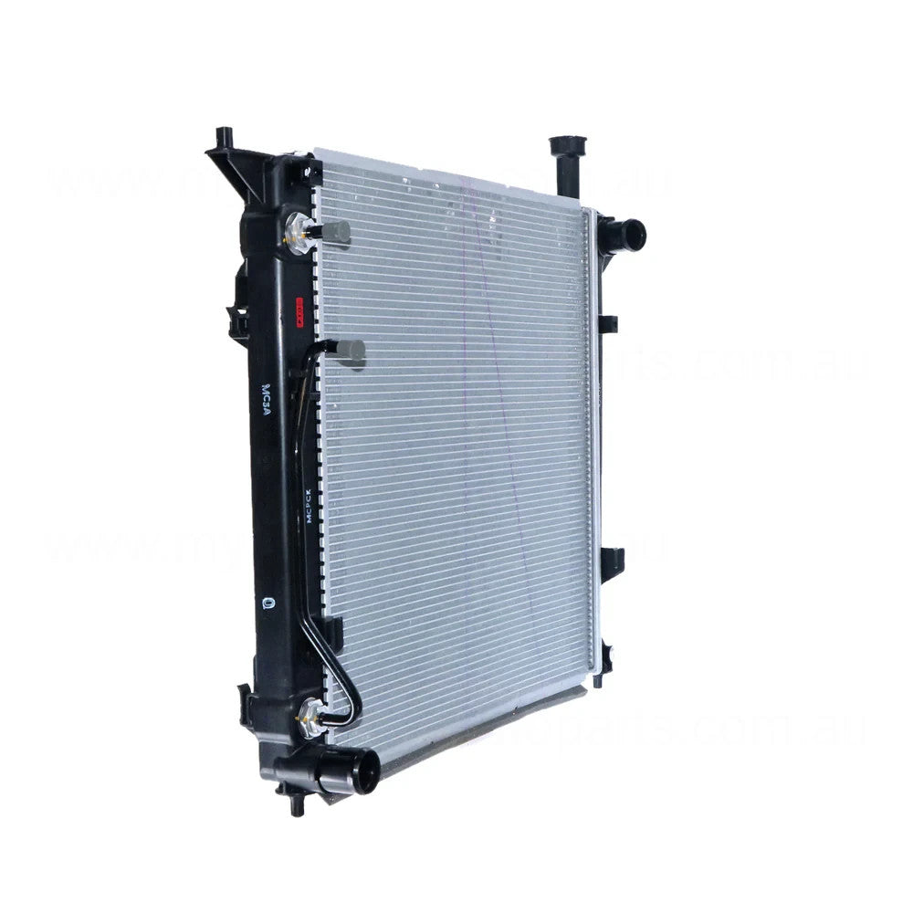 NEW Radiator FOR Kia Carnival Wagon YP 2.2Td 2.2L 4.CYL DIESEL ENGINE-D4HB AUTO