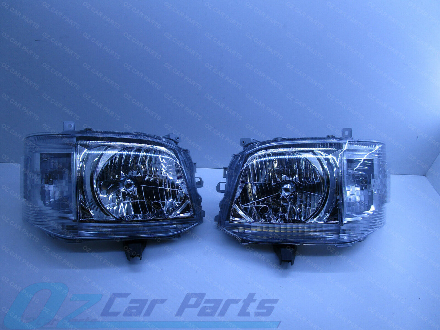 X2 HEADLIGHTS FOR HIACE Van Commuter Bus TRH KDH 2010-2013 PAIR NEW