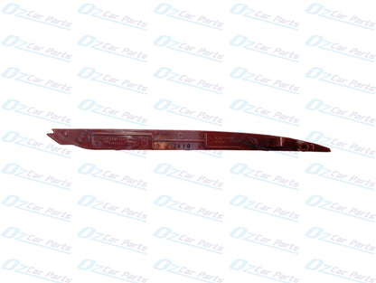 Rear Passenger Bumper Bar Reflector Genuine for Holden Commodore VF Evoke Calais Sedan