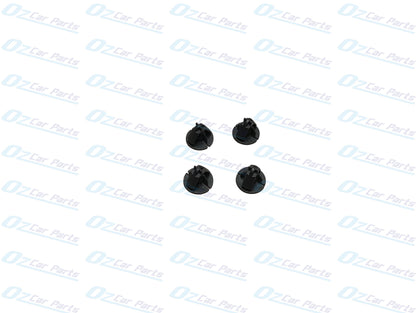 Quarter Panel Tail Light Lamp Retaining Clip Set X4 for Holden Commodore VT VX Sedan