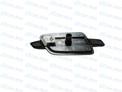 Guard Blinker Flasher Indicator Pair Genuine for Holden Commodore VE 2006 - 2013