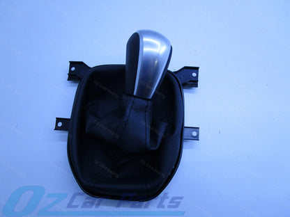 Manual Gear Knob with Boot Cover for Holden Commodore VE SS SSV SV8